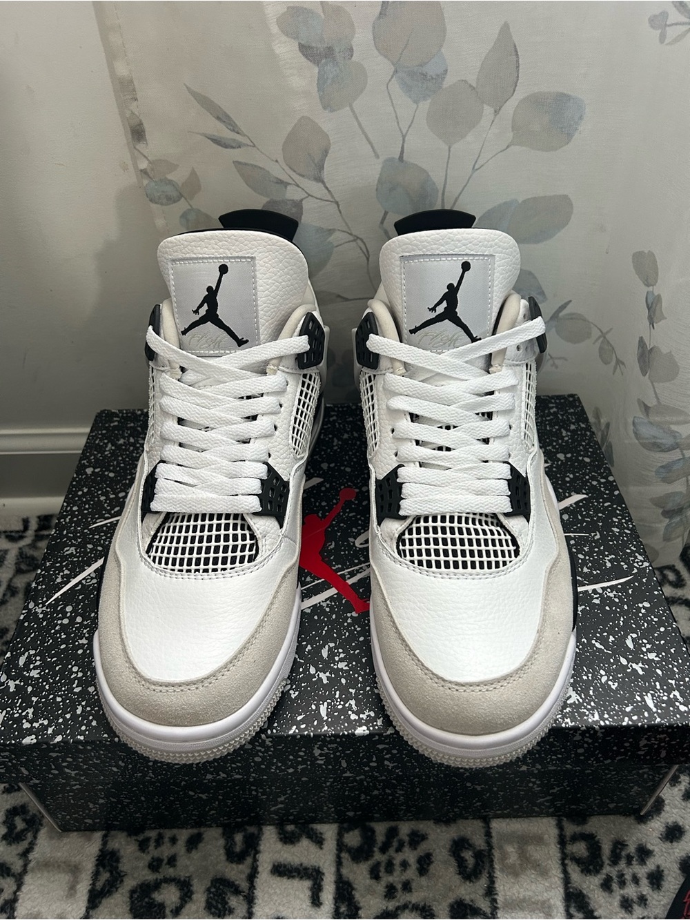 Men’s White & Black High-Top Basketball Sneakers – Athletic Shoes